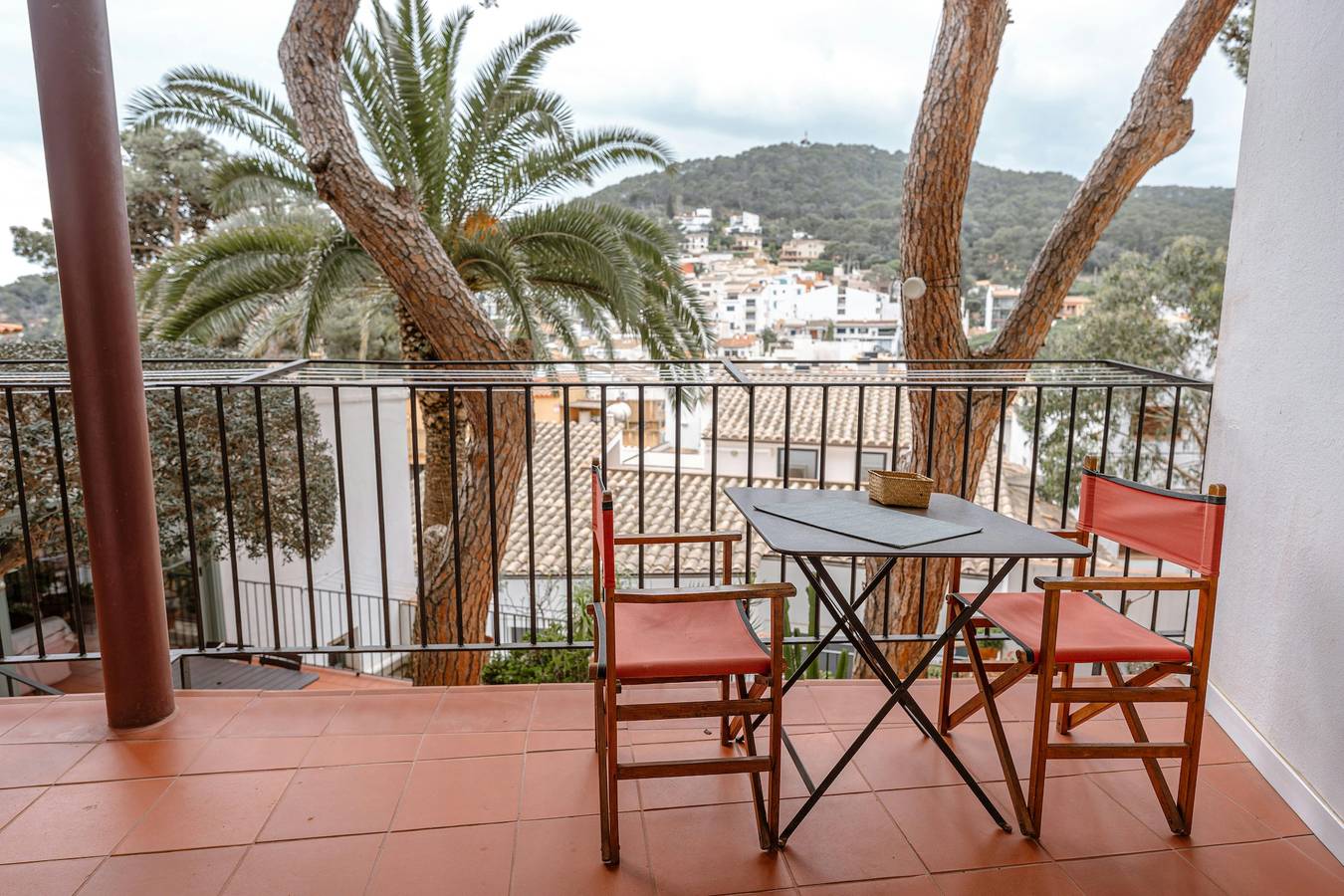 Entire apartment, T5 · 🌊 Cozy Retreat 50m to Beach & Garden Escape in Aigua Xelida, Tamariu