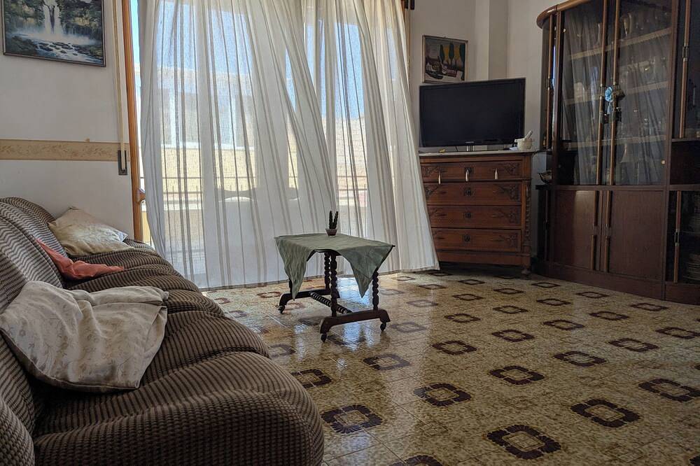 Appartement entier, Sicilian Apt in Donnalucata-Sleeps 4- 2 Min Beach in Scicli, Province de Ragusa