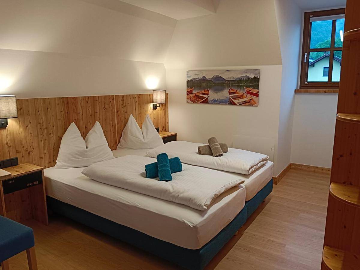 Haus Weyregg - Pension in Weyregg am Attersee, Bezirk Vöcklabruck