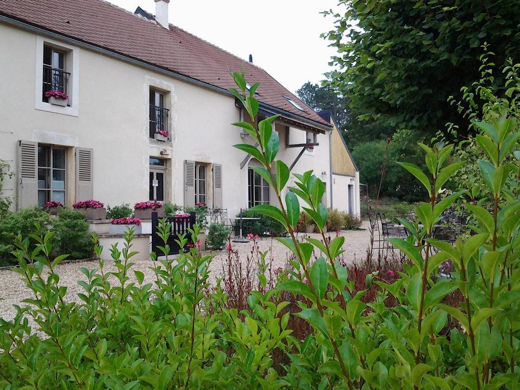 Chambres d'hôtes le Repos Coquelicot - Chambre Célestine in Montillot, Avallon region