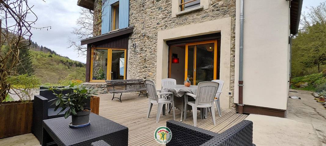 Gîte pour 4 personnes, avec terrasse - 1