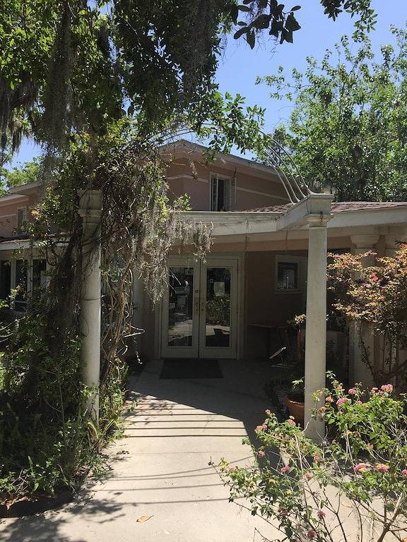 Ganze Wohnung, Perfekt in der historischen Innenstadt von Beaufort + Rabatte & Fahrräder. Testen Sie unsere Bewertungen! in Beaufort, Beaufort County