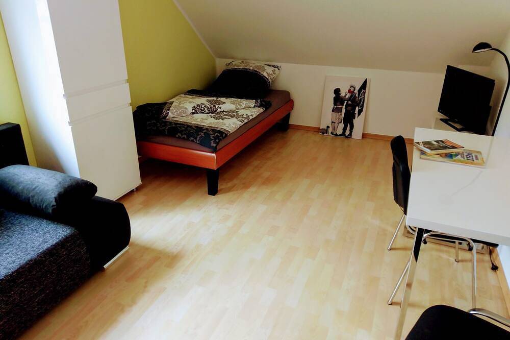 Neu Komfortables Ferienhaus145m² Garten/Grillplatz,800m² Spielwiese,Freizeitpark in Bomlitz, Aller-Leine-Tal