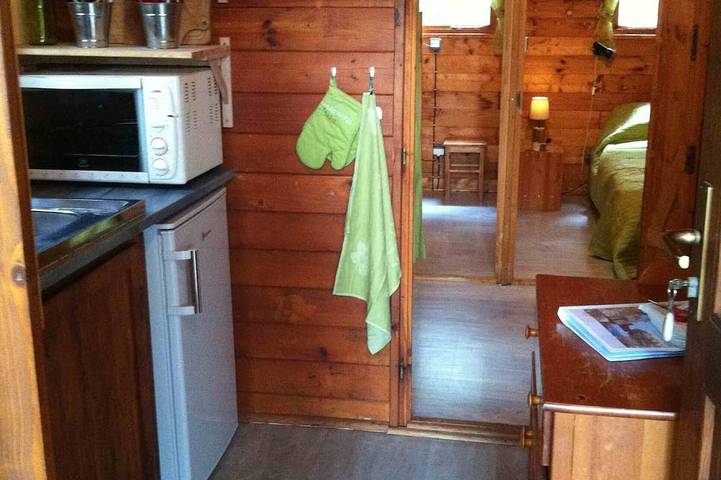 Location de vacances pour 5 personnes, avec piscine ainsi que jardin et terrasse à Petreto-Bicchisano - 2