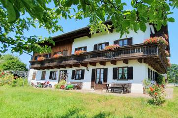 Bauernhaus für 5 Personen, mit Balkon und Balkon/Terrasse, kinderfreundlich in Oberbayern