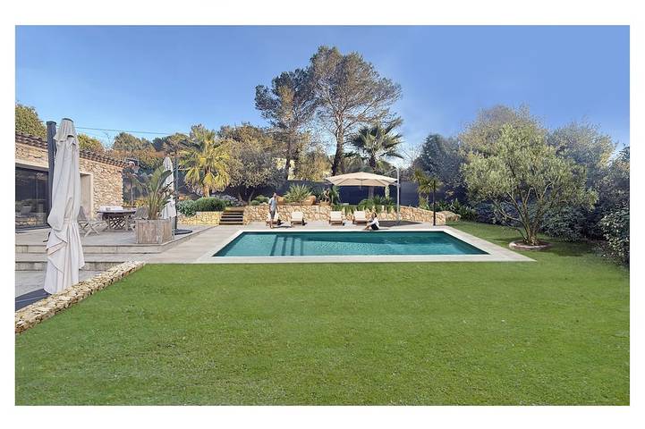 Villa pour 7 personnes, avec jardin et balcon à Vallauris