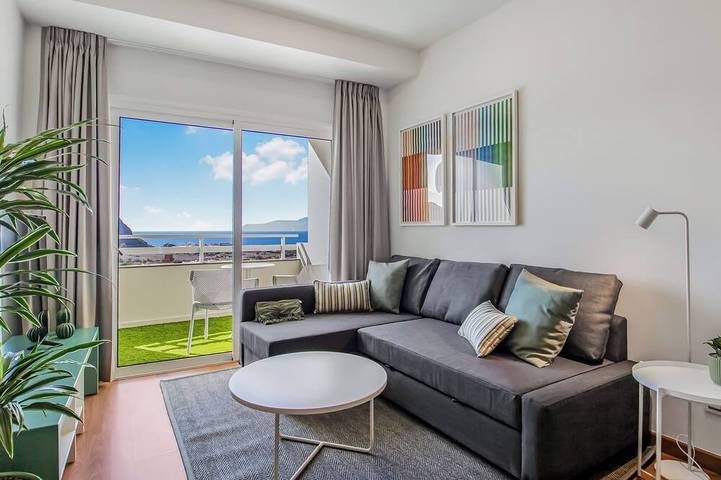 Holiday apartment for 6 people, with balcony and pool - 1