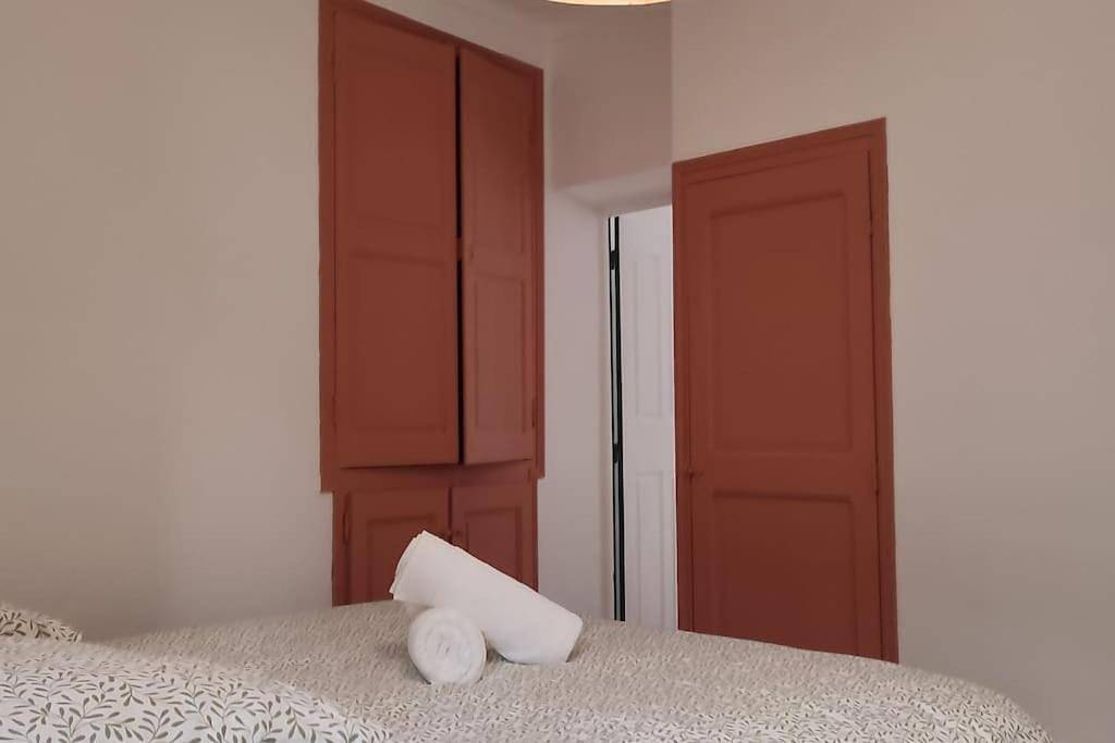 Appartement entier, Two-Bedroom Apartment in Grasse, Côte méditerranéenne (France)