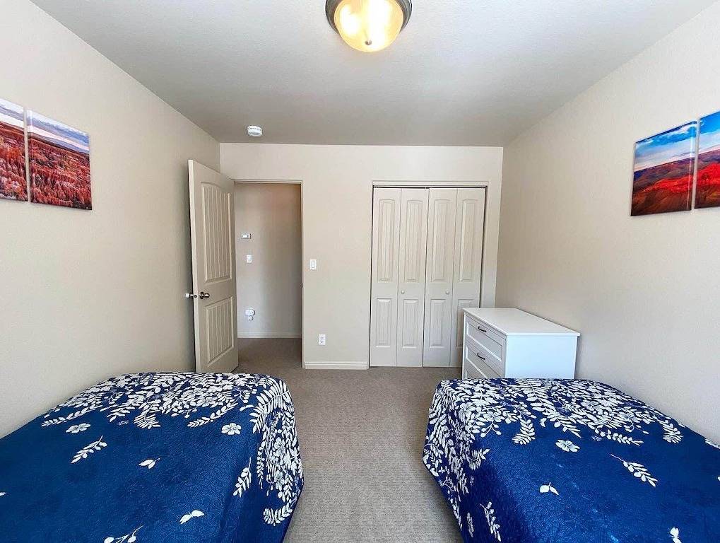 Ganze Wohnung, Spacious Townhome in Kanab! Near Zion, Bryce, and more! Pool and Hot Tub. Sleeps 8! in Kanab, Grand Staircase Escalante National Monument