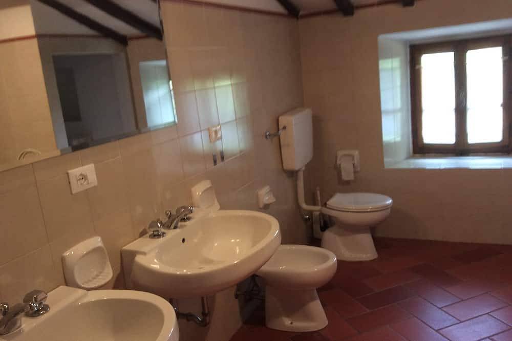 Casa La Cella - zur alleinigen Nutzung mit beheizbarem Pool und Sauna in Castel Focognano, Casentino