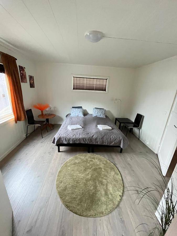 Ferienwohnung für 2 Personen, mit Ausblick und Terrasse sowie Garten und Seeblick in Odda - 3