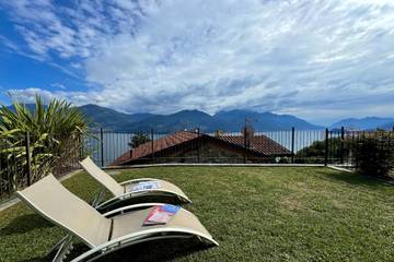 Villa für 6 Personen, mit Pool und Seeblick sowie Balkon, kinderfreundlich am Comer See