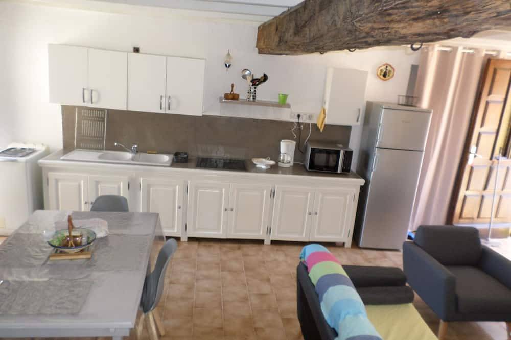 Entire apartment, Charming apartment between sea and mountains in Sollacaro, Arrondissement de Sartène