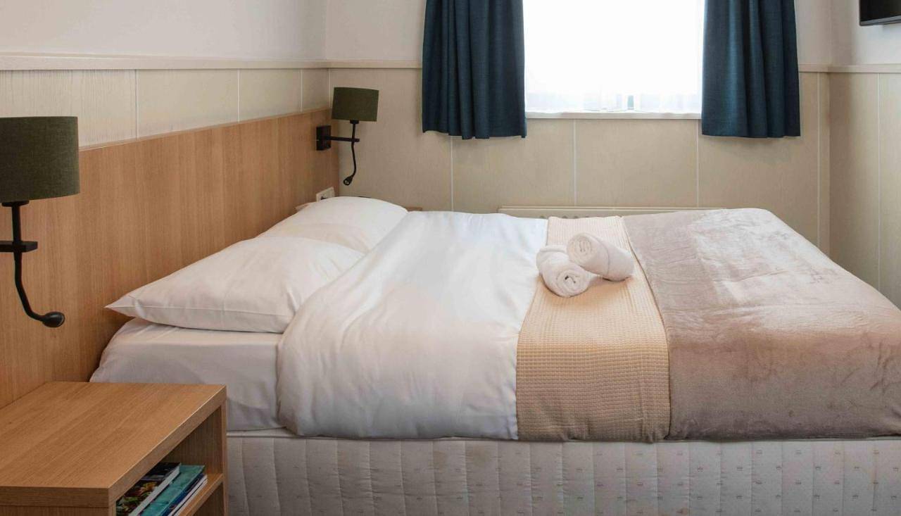 Hampshire Hotel Petit Nord in Hoorn, Markermeer