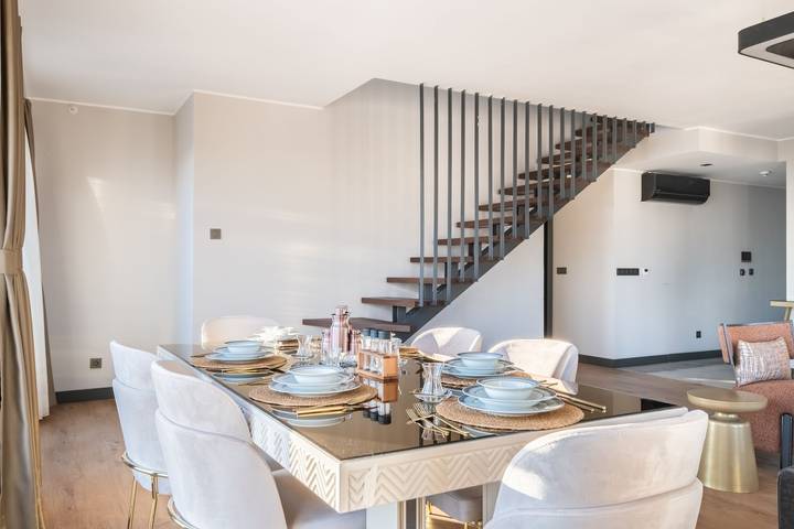 Ganze Wohnung, Juno - 3Bd Fantastic Duplex Flat in a Residence in Talatpaşa Mahallesi, Marmararegion