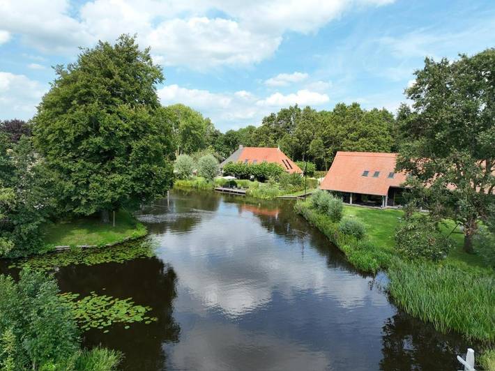 Location de vacances pour 3 personnes, avec Balcon et Terrasse ainsi que Jardin et Vue à Heerenveen
