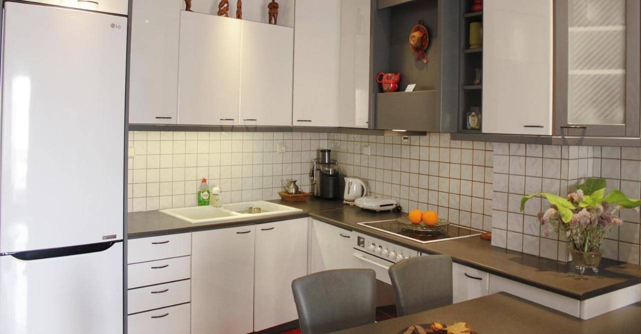 Appartement entier, Appartement de vacances pour 4 personnes avec terrasse in Région d'Iraklio-Héraklion