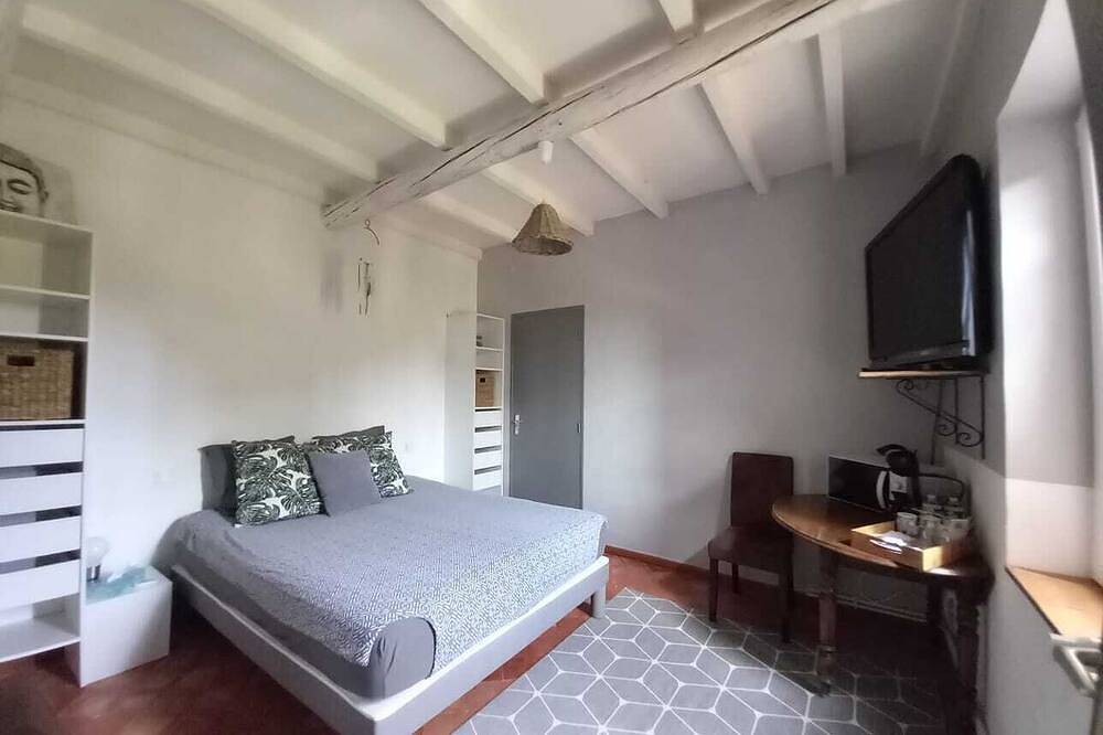 1 bedroom bed & breakfast in volx in Volx, Parc naturel régional du Luberon