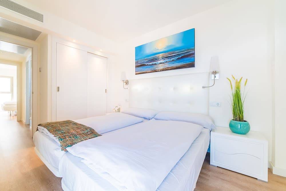 Apartamento entero, Apartamento De Lujo de 5 plantas con gigantescas vistas al mar, 2 dormitorios in Cala Millor, San Lorenzo de Cardessar
