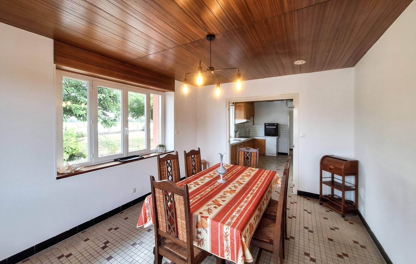 Reizende 2-Zimmer-Wohnung mit Pool und Garten, 2 km vom Zentrum von Blaignan entfernt in Civrac-en-Médoc, Regionaler Naturpark Médoc
