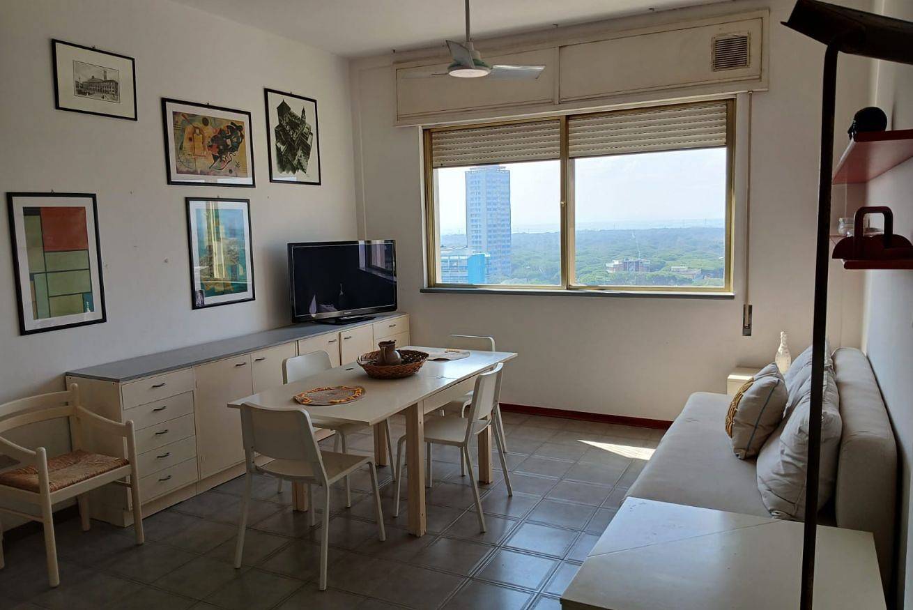 Apartamento entero, Cv011 - Milano Marittima, sea front three-room apartment with exclusive view in Cervia, Provincia de Ravenna