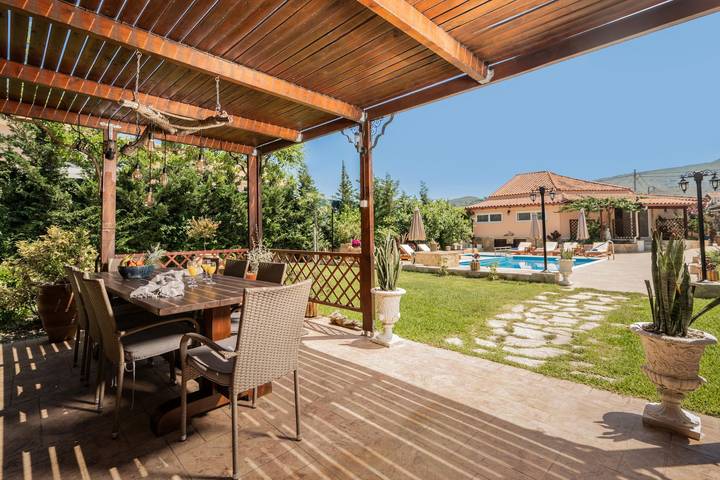 Ferienhaus für 7 Personen, mit Balkon und Terrasse sowie Garten und Pool in Kalamaki - 2