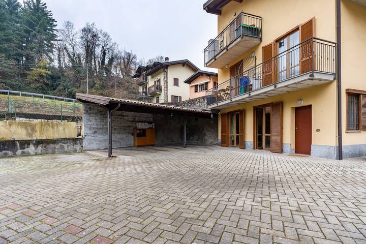 Apartamento inteiro, Apartamento 'Relax E Natura' com vista para a montanha e Wi-Fi in Mesenzana, Lago Maggiore (Lombardia)