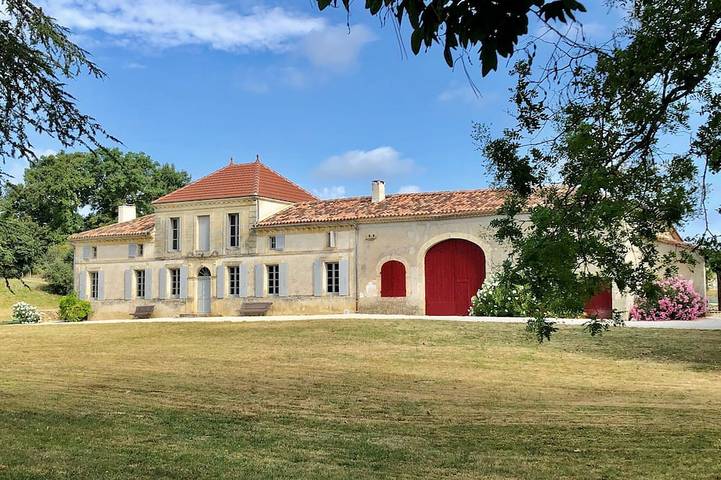 Location de vacances pour 12 personnes, avec Terrasse et Jardin à Saint-Pierre-de-Bat