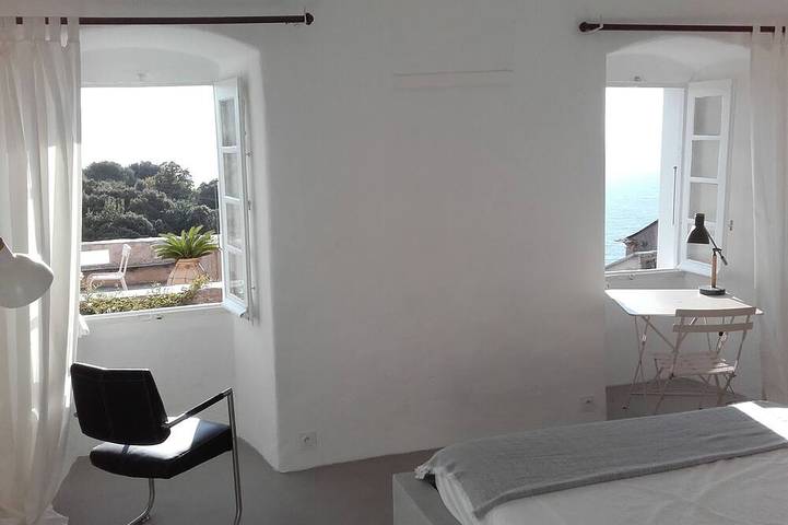 Location de vacances pour 6 personnes, avec jardin et terrasse à Canari - 3