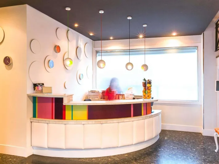 Hotel para 3 personas, con terraza además de vistas y piscina, Familias con niños - 1