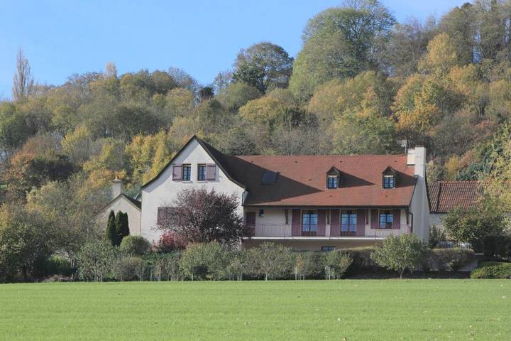 Hôtel pour 3 personnes, avec jardin dans Curtil-Vergy