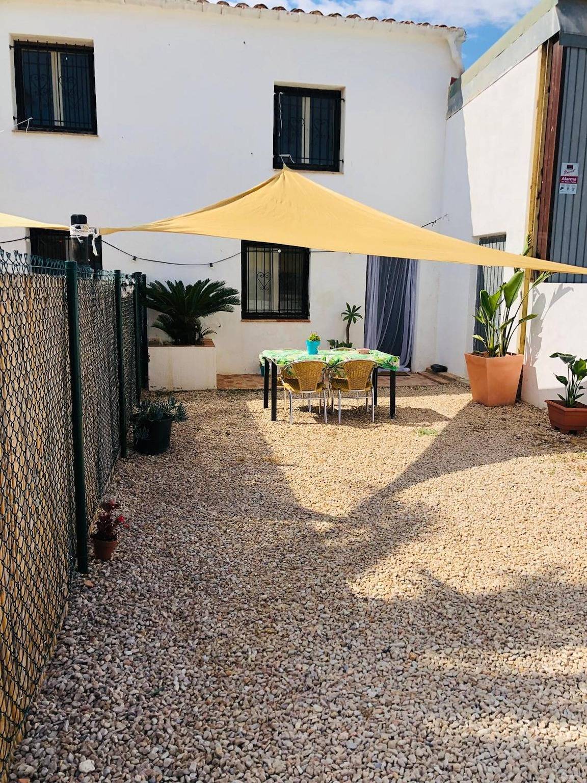 Casa rural 'Marisma' con piscina compartida, Wi-Fi y aire acondicionado in Tierras del Ebro, Costa Dorada