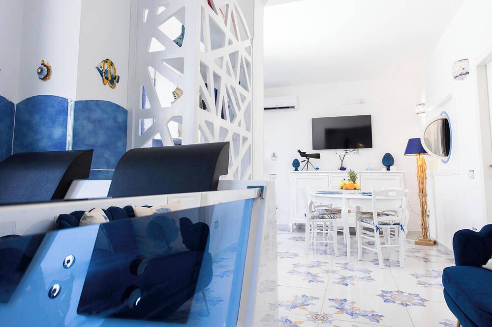 Apartamento entero, Villa Mar-isa - Sea view and jacuzzi. A few steps from the beach in Vietri sul Mare, Costa Amalfitana