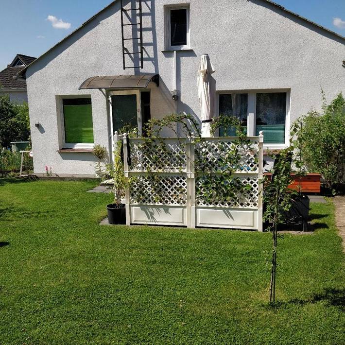 Ferienwohnung für 3 Personen, mit Terrasse und Garten in Raben Steinfeld