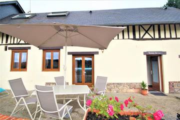 Gîte pour 4 personnes, avec jardin et terrasse à Cany-Barville