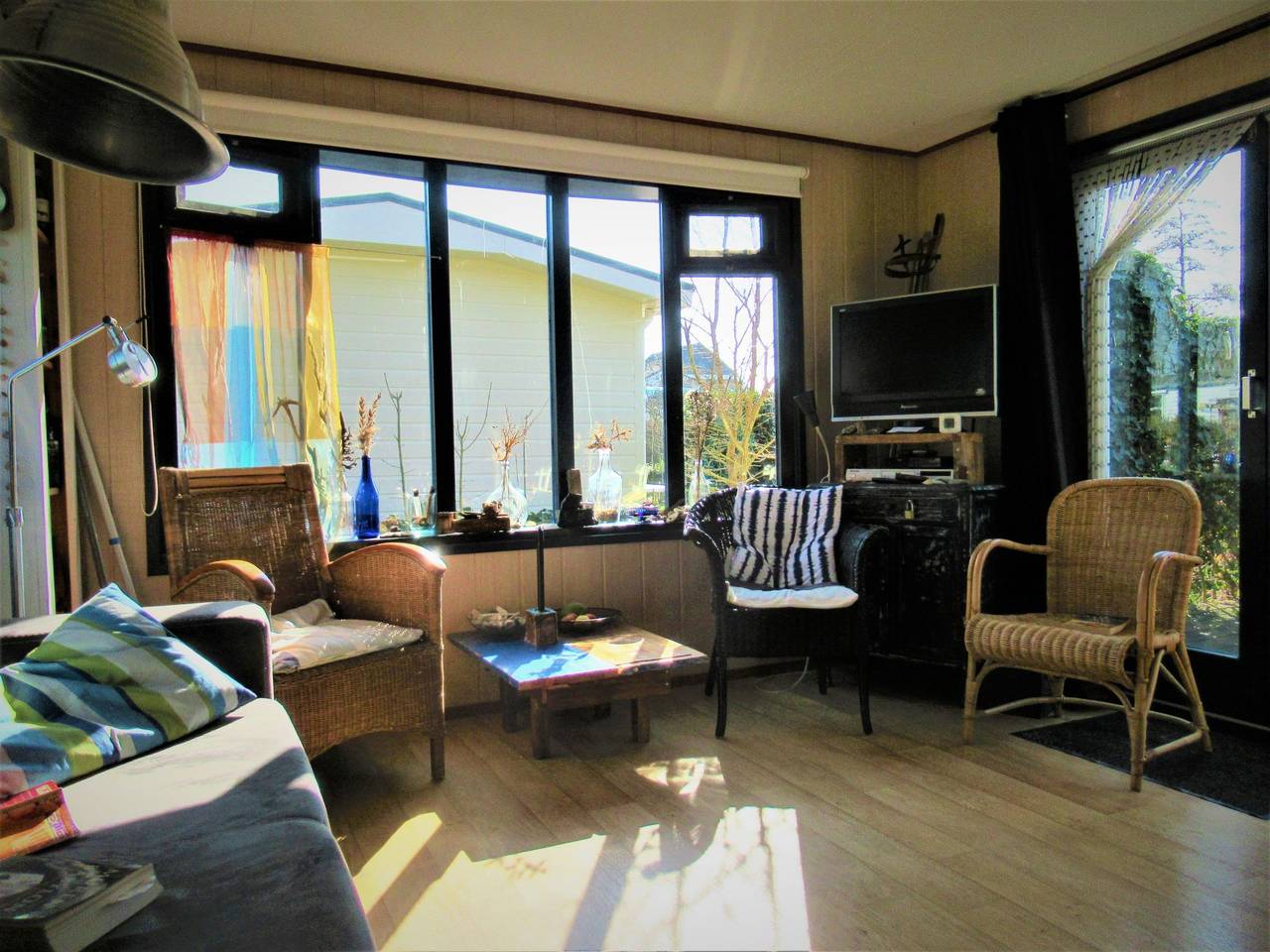 Ganze Wohnung, Gemütliches Mobilheim mit 3 Schlafzimmern in Goedereede, Goeree-Overflakkee