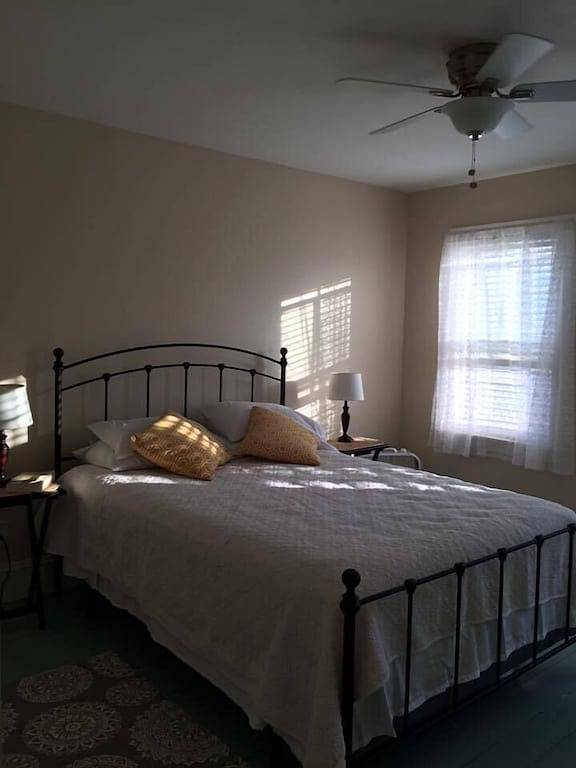 Wunderschönes Zuhause im South End, 5 Minuten zu Fuß von der Innenstadt und dem Strand entfernt! in Rockland (ME), Knox County (Maine)