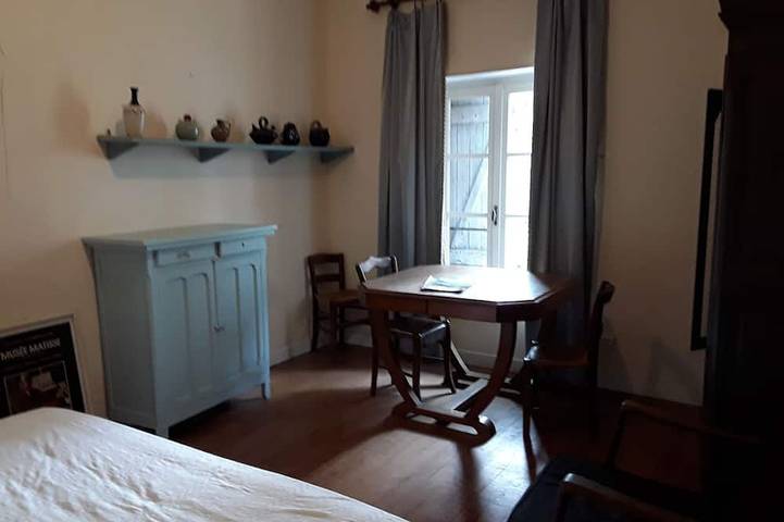 Location de vacances pour 6 personnes, avec piscine ainsi que jardin et sauna à Préty - 4