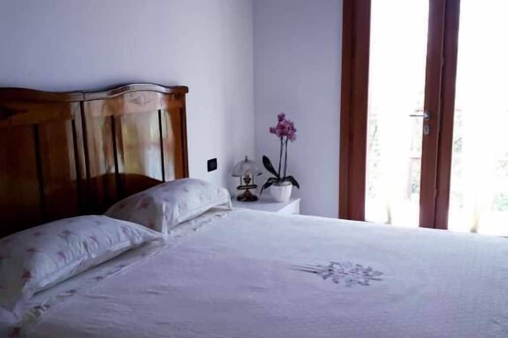Ganze Wohnung, \"Marone\" room in Marone, Gemeinde Marone