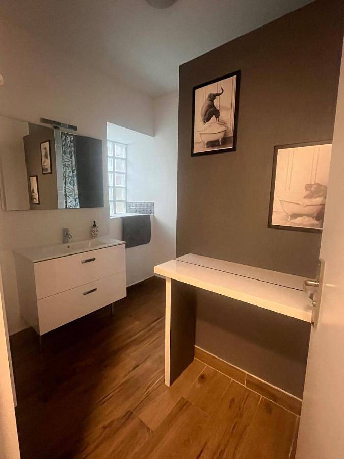 Location de vacances pour 17 personnes, avec jacuzzi, animaux acceptés à Bécon-les-Granits - 3