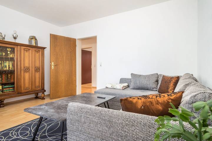 Ganze Wohnung, Ferienwohnung 'Grüne Oase' mit Gemeinschaftsterrasse, Gemeinschaftsgarten und Wlan in Friedrichshafen, Region Bodensee-Oberschwaben