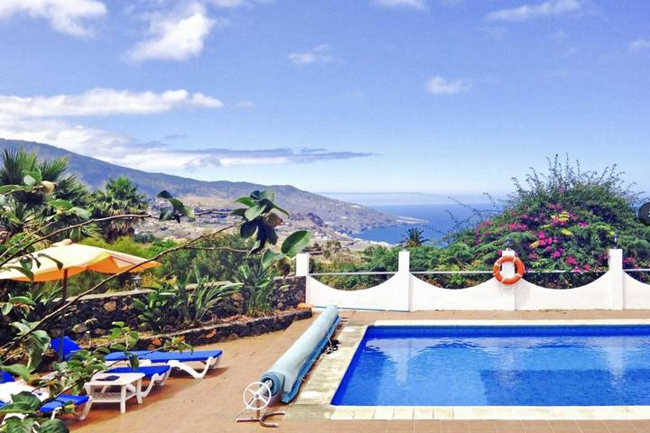 Chalet para 8 personas, con Balcón además de Terraza y Jardín en La Palma - 3