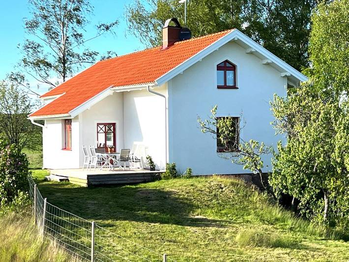 Ferienhaus für 7 Personen, mit Terrasse und Garten sowie Seeblick in Gullspang