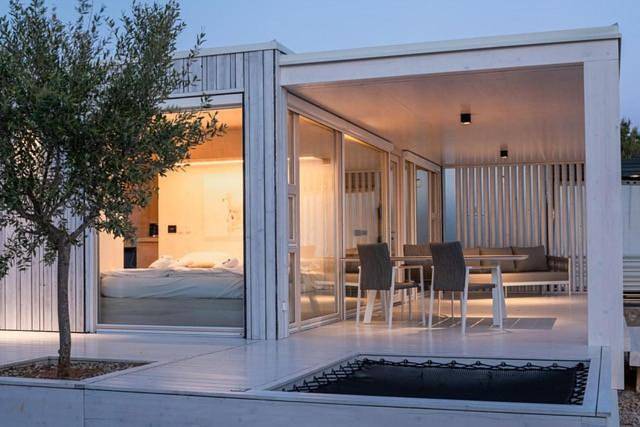 Villa pour 6 personnes, avec terrasse et vue ainsi que vue sur le lac et piscine, animaux acceptés à Drage (Pakoštane)