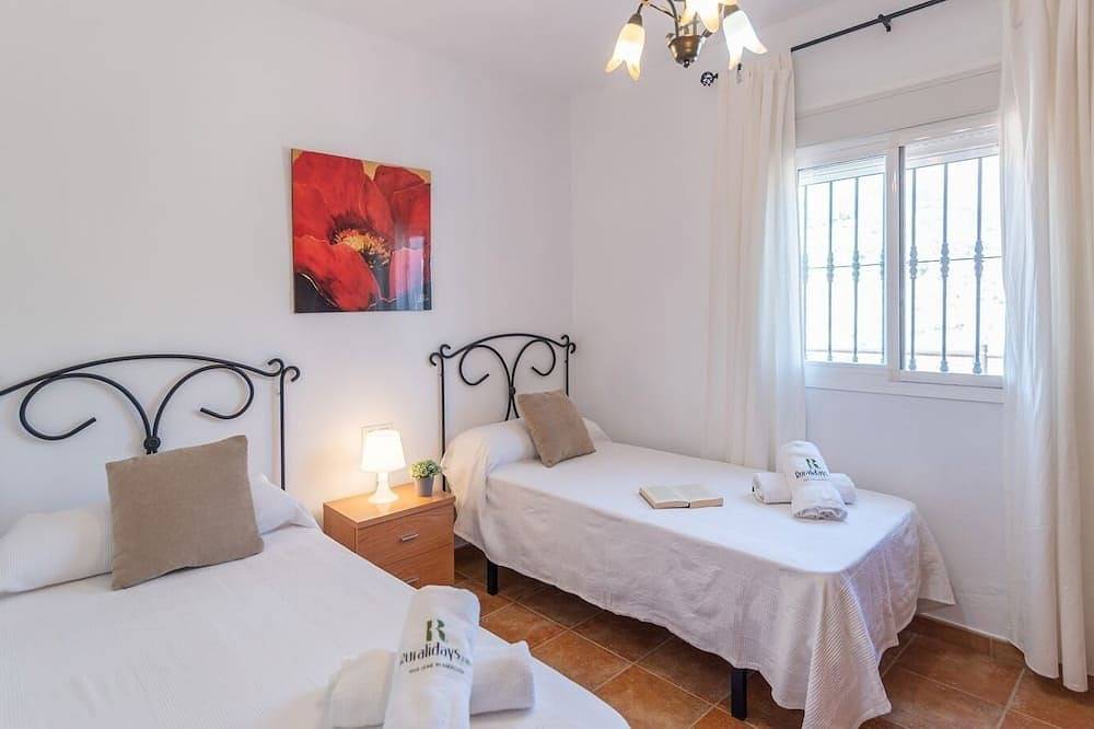 Casa Rural Moreno Canillas de Albaida by Ruralidays in Canillas de Albaida, Málaga Provinz