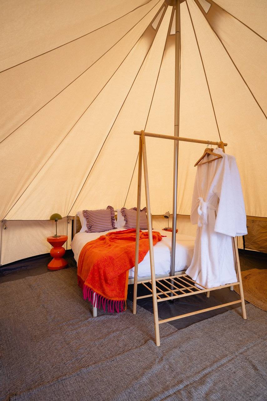 Hoeve de Binnenplaets | Glamping tent met Hottub in Nuth, Parkstad Limburg