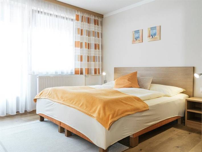 Entire holiday apartment, Apartment, shower or bath, toilet in Admont, Gesäuse