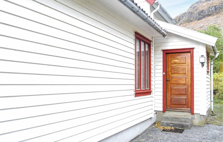 Ferienhaus für 8 Personen mit Terrasse in Kvinnherad