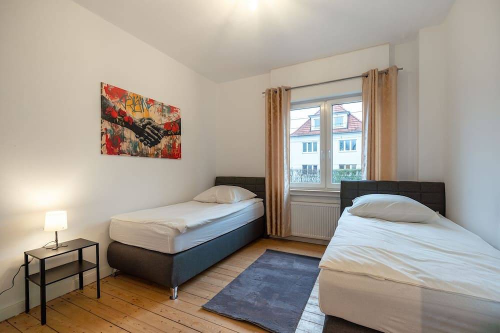 Apartamento entero, Alquiler-De Lujo-Baño Privado-Erdgeschoss in Bielefeld, Renania del Norte-Westfalia