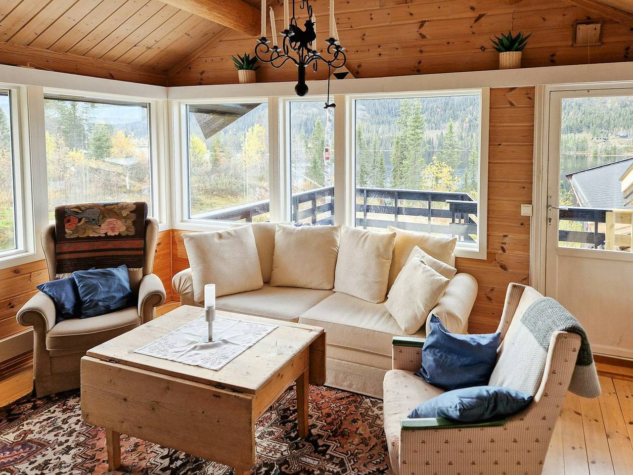 Stor usjenert hytte med spa og utsikt i Valdres in Etnedal kommune